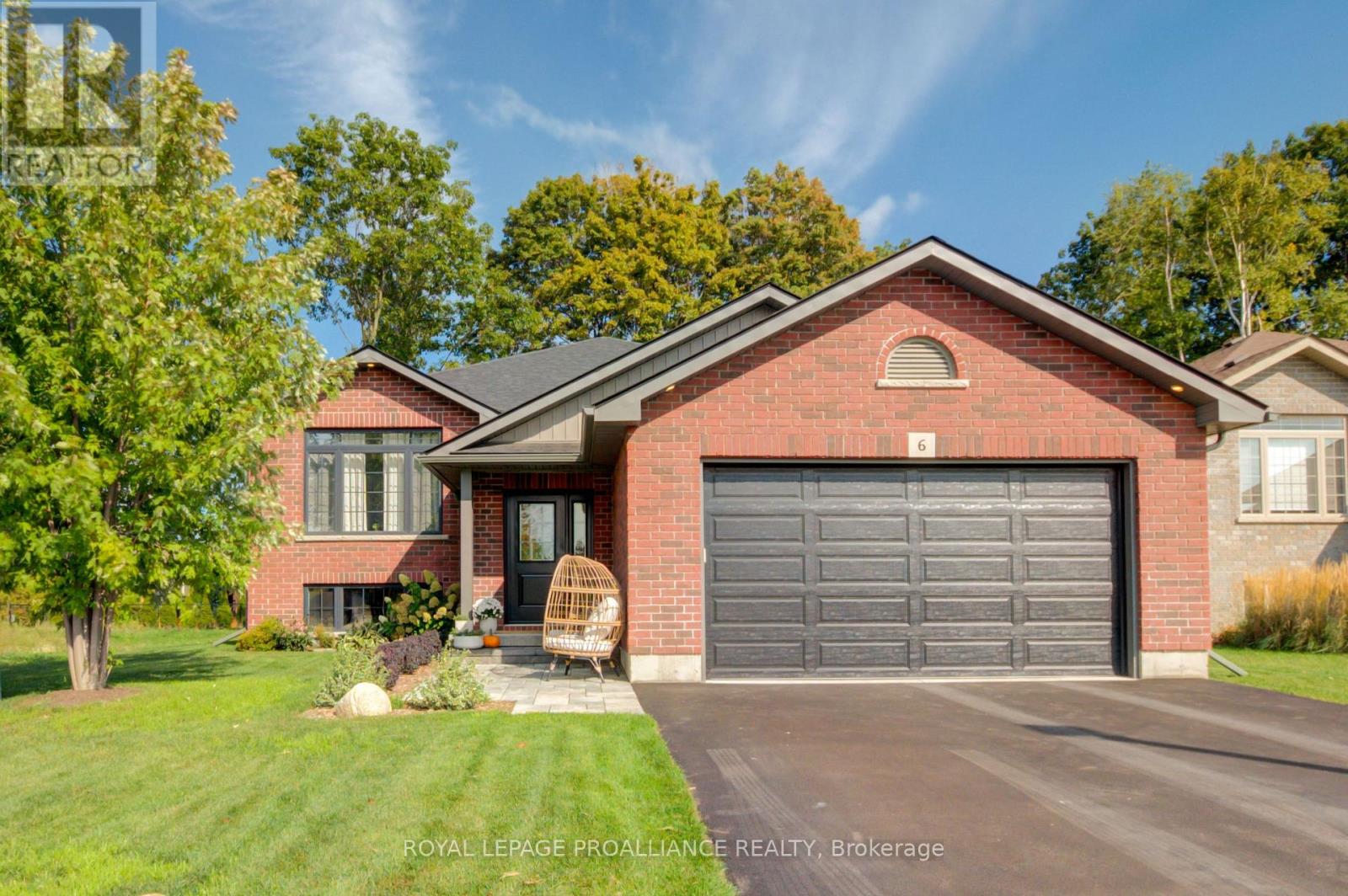 6 LAWRENCE AVENUE, Brighton, Ontario