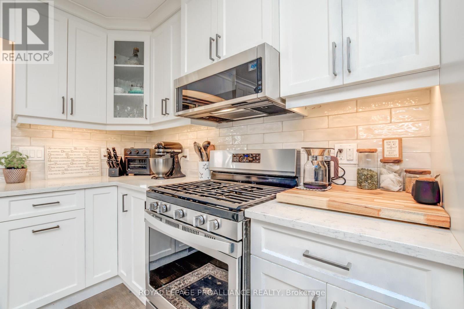 6 Lawrence Avenue, Brighton, Ontario  K0K 1H0 - Photo 14 - X12437567