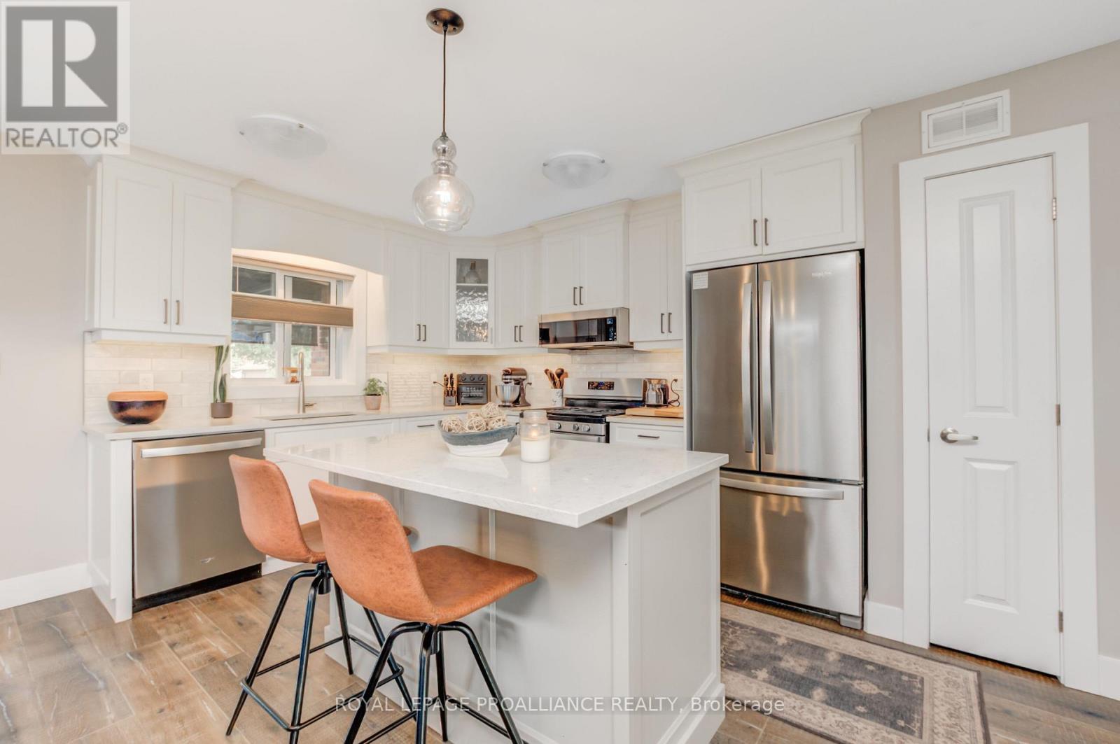 6 Lawrence Avenue, Brighton, Ontario  K0K 1H0 - Photo 9 - X12437567