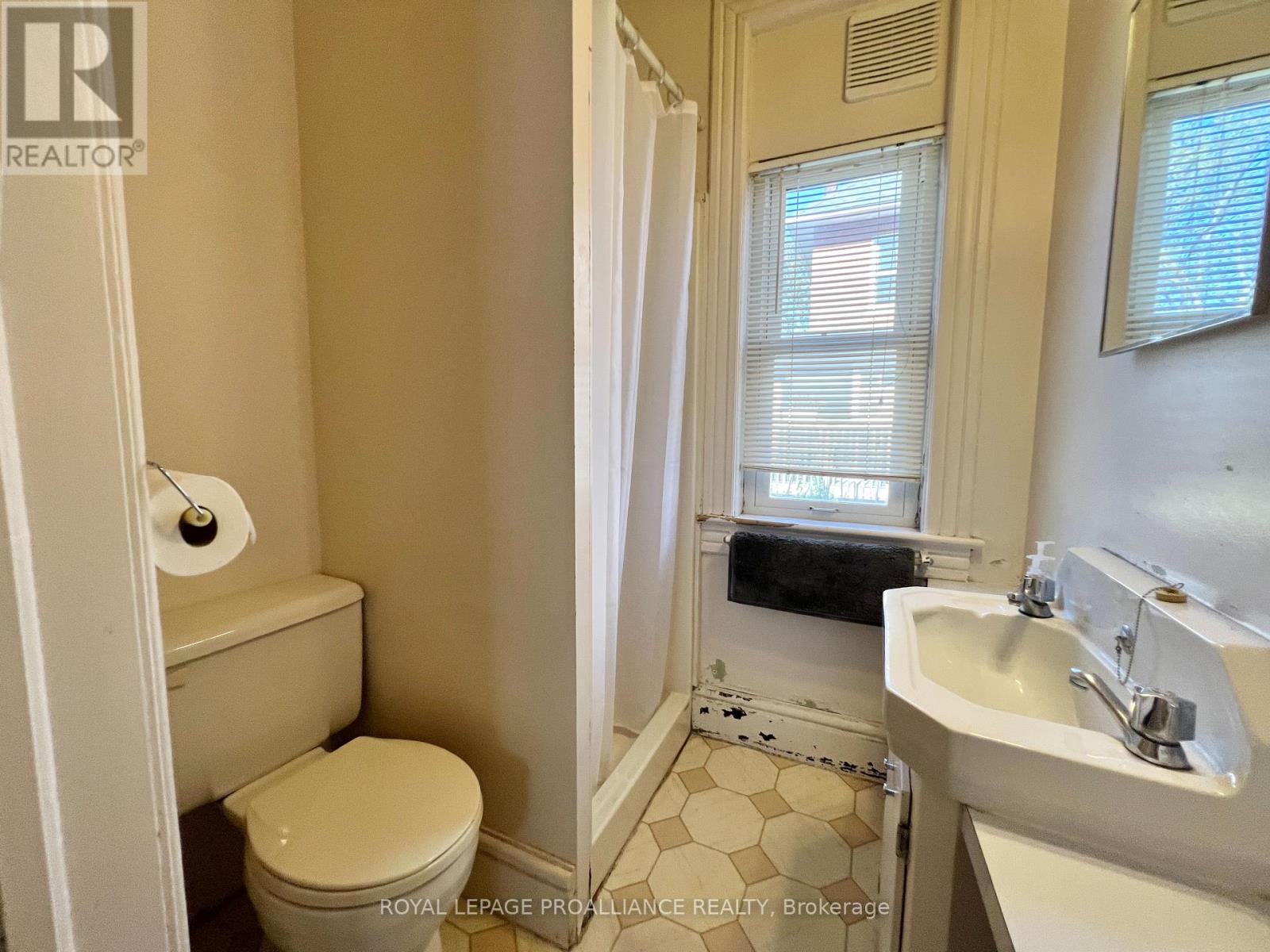 282 George Street, Belleville, Ontario  K8N 3H9 - Photo 15 - X12437628
