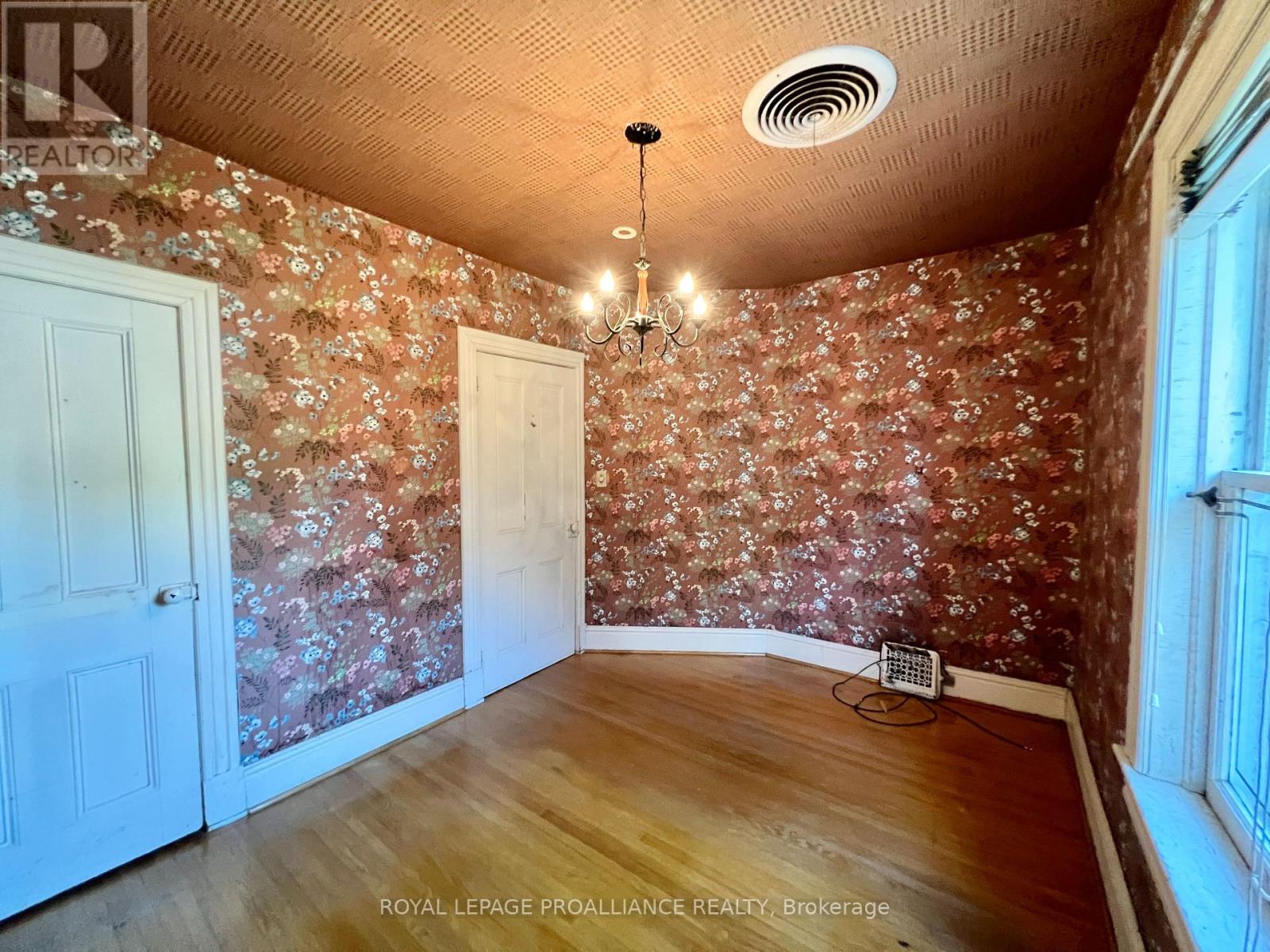 282 George Street, Belleville, Ontario  K8N 3H9 - Photo 19 - X12437628