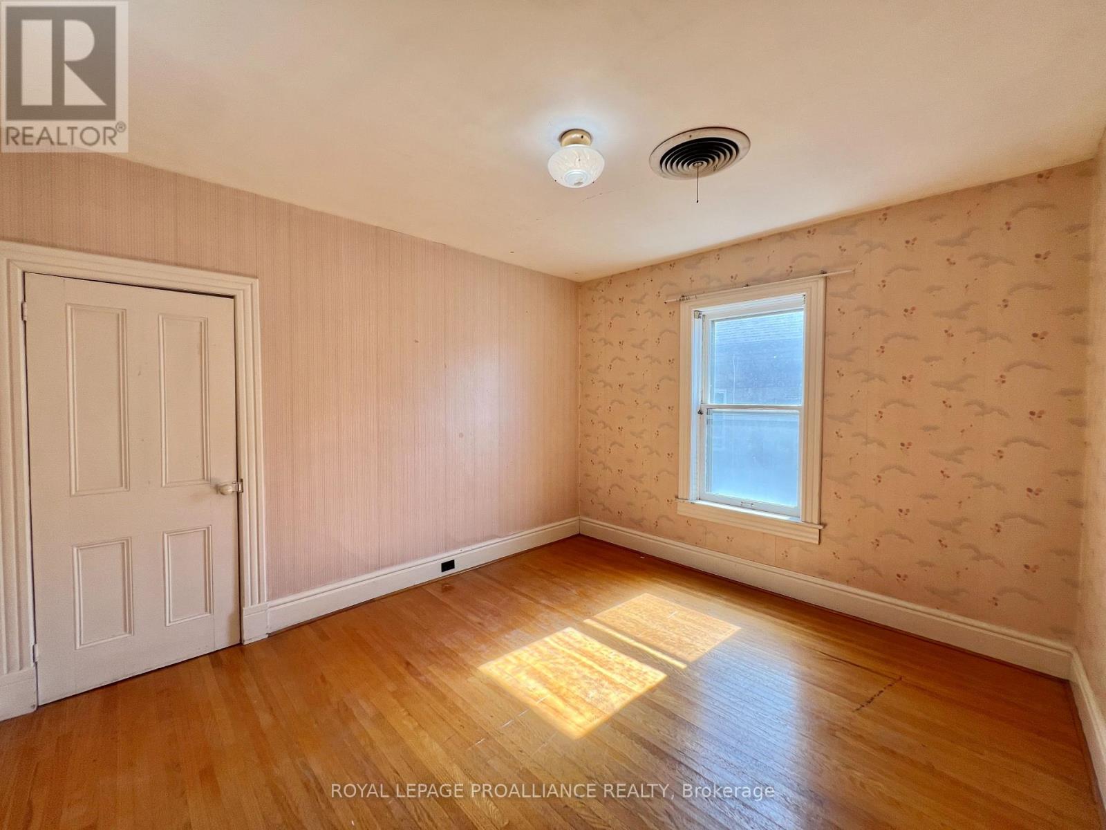 282 George Street, Belleville, Ontario  K8N 3H9 - Photo 22 - X12437628