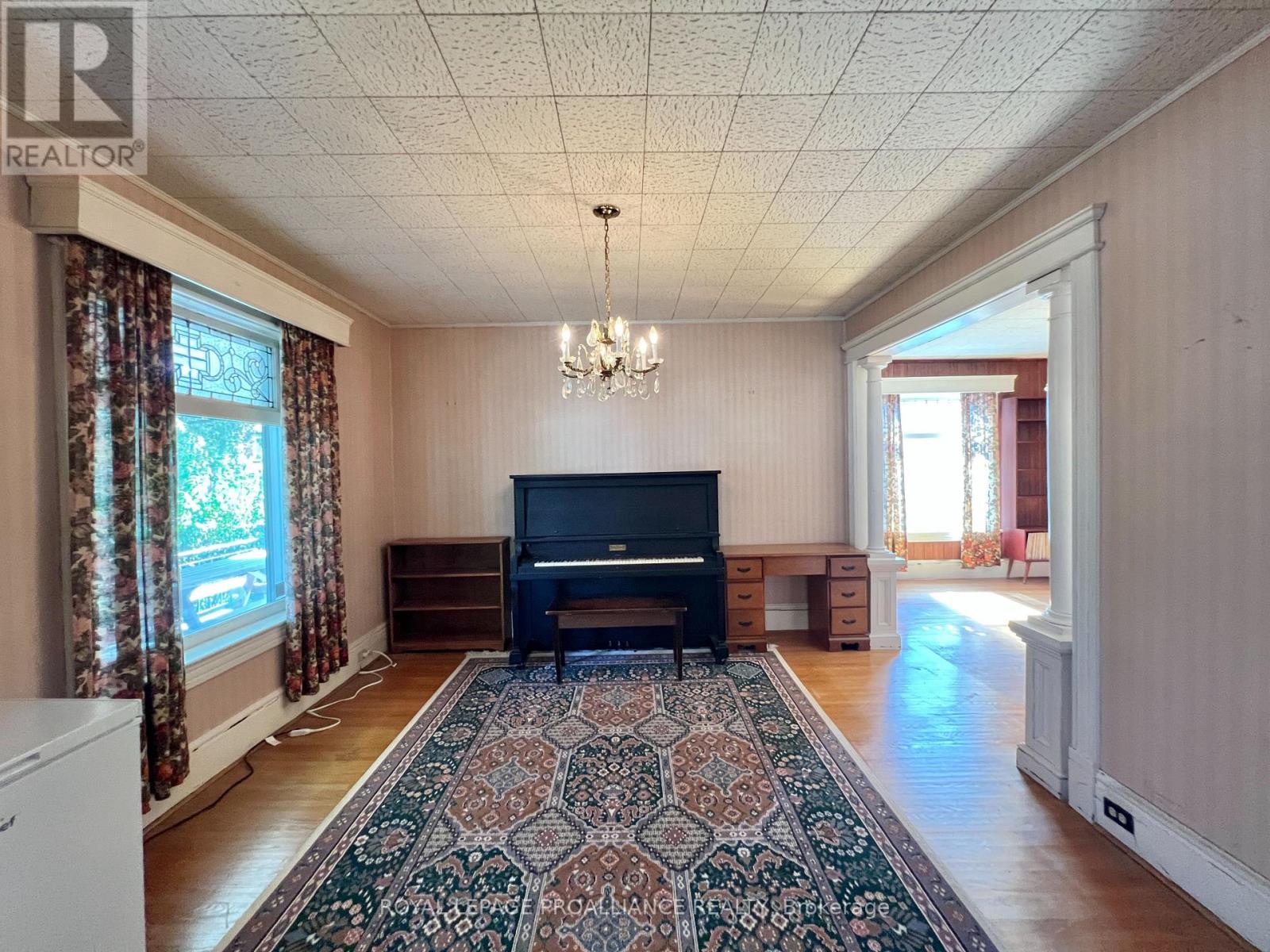 282 George Street, Belleville, Ontario  K8N 3H9 - Photo 6 - X12437628