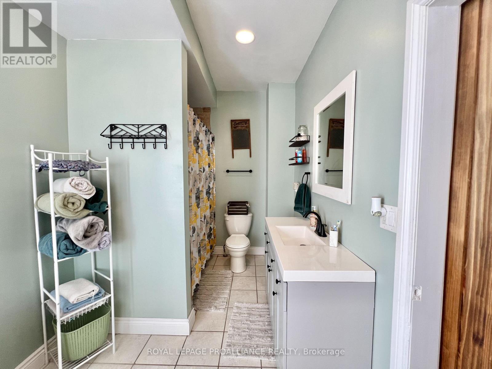 255 Mudcat Road, Belleville, Ontario  K0K 1V0 - Photo 11 - X12437899