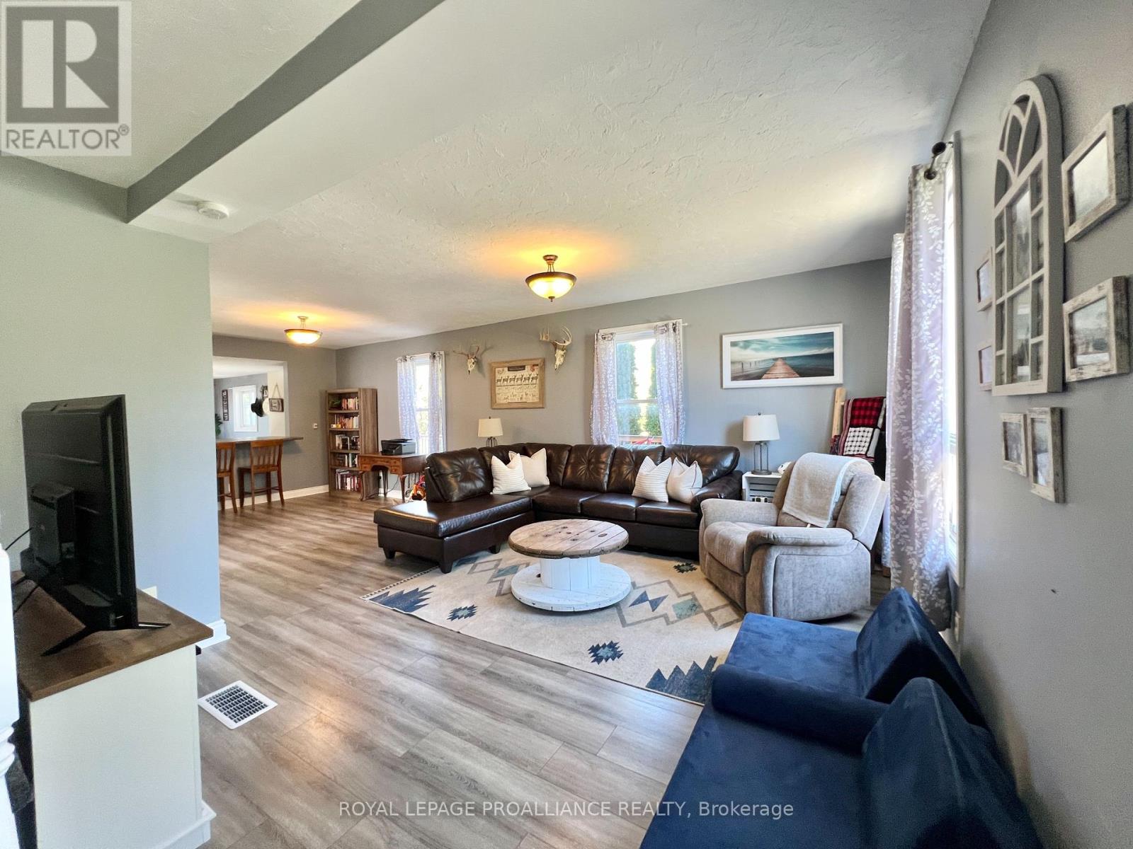255 Mudcat Road, Belleville, Ontario  K0K 1V0 - Photo 4 - X12437899