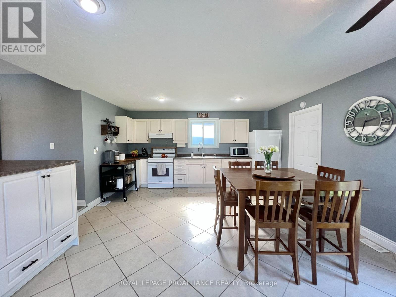 255 Mudcat Road, Belleville, Ontario  K0K 1V0 - Photo 8 - X12437899