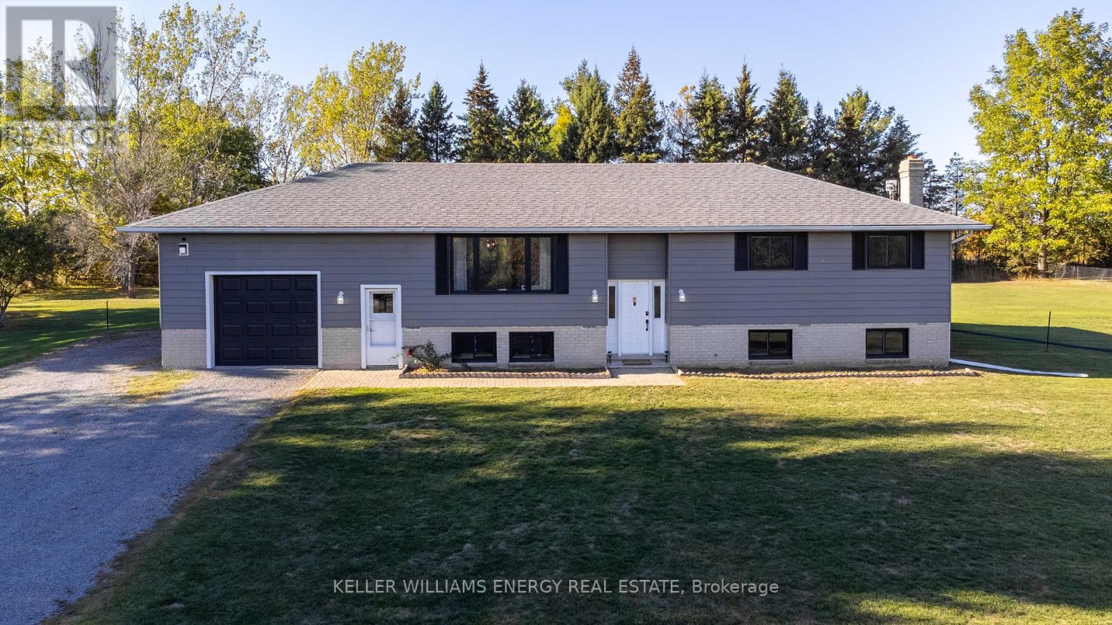 106 ORAM ROAD, Prince Edward County, Ontario
