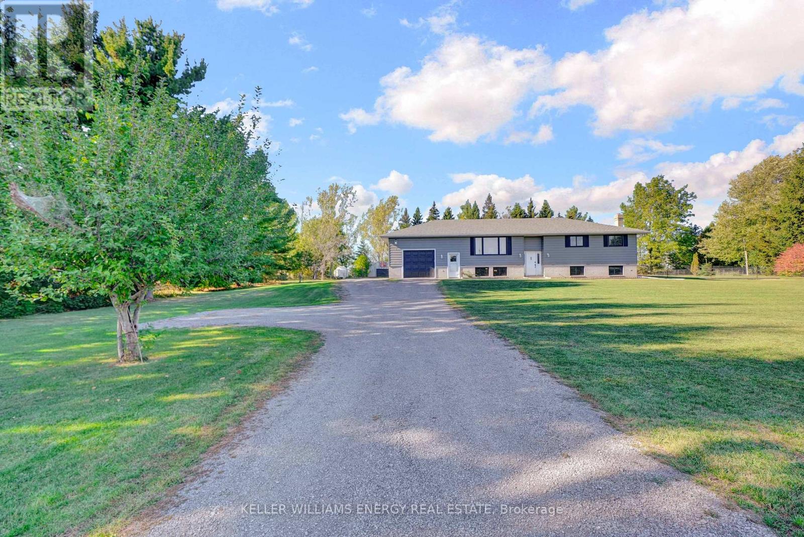 106 Oram Road, Prince Edward County, Ontario  K0K 1G0 - Photo 3 - X12438011