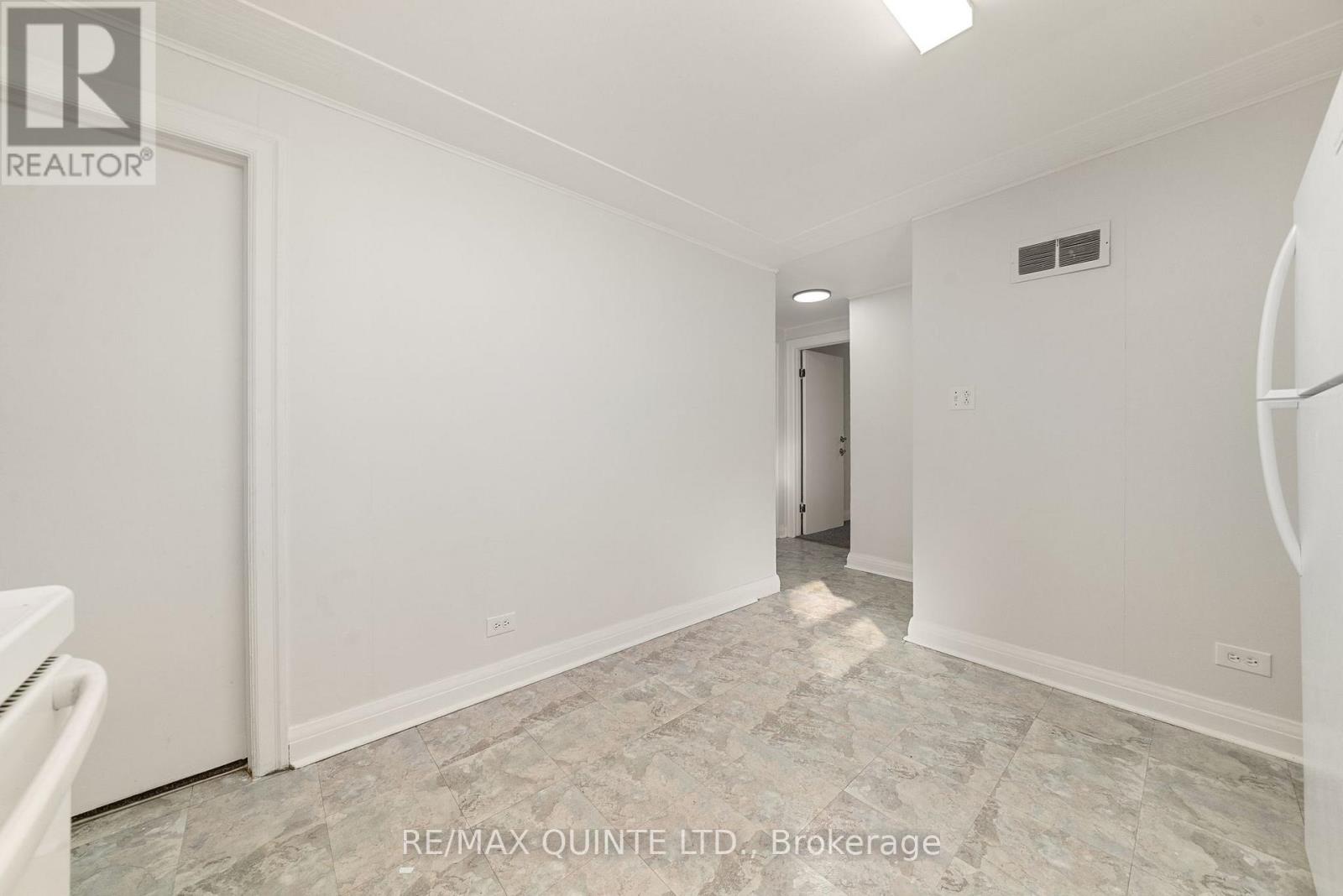 7 Ritchie Avenue, Belleville, Ontario  K8P 3V8 - Photo 10 - X12438206