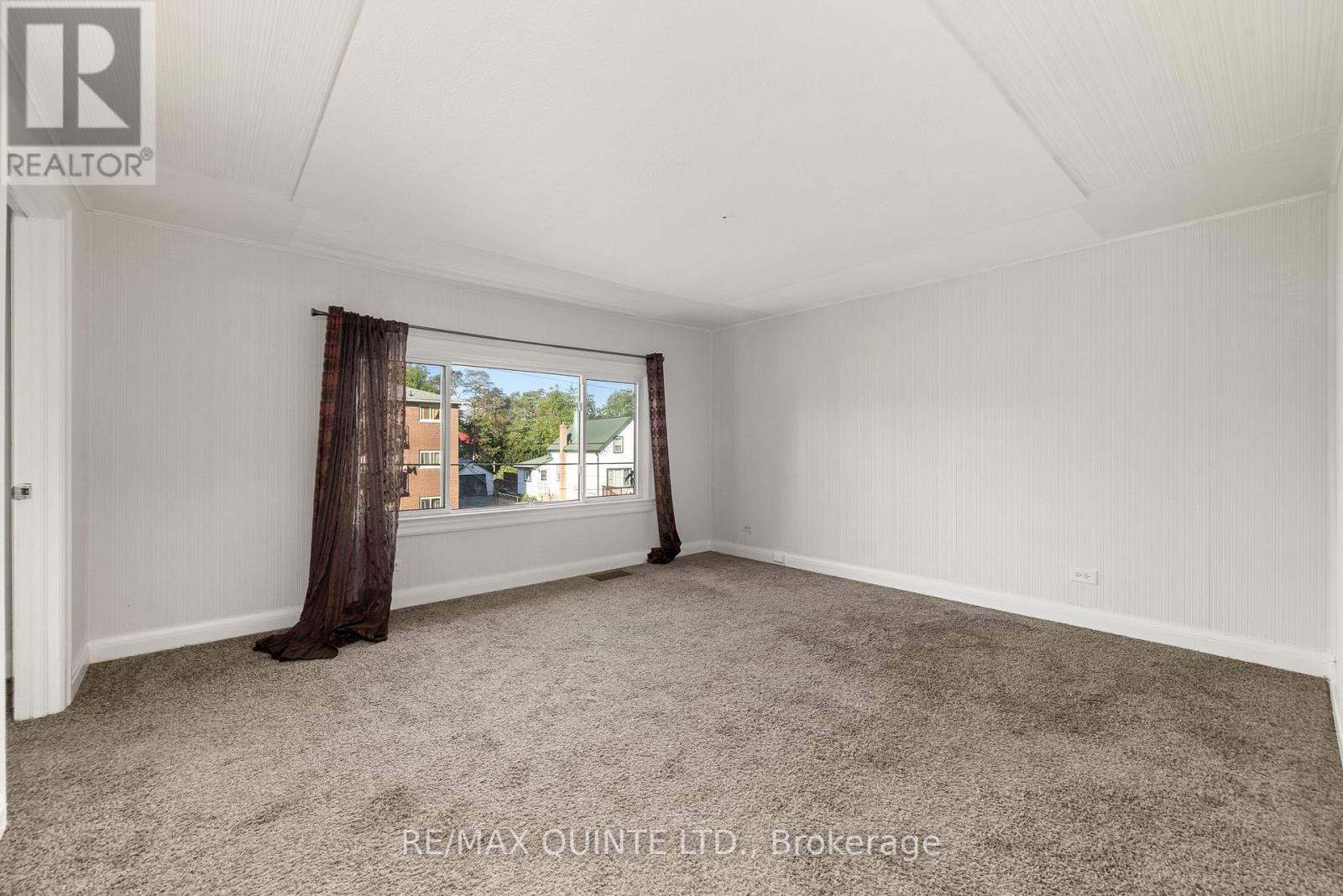 7 Ritchie Avenue, Belleville, Ontario  K8P 3V8 - Photo 11 - X12438206