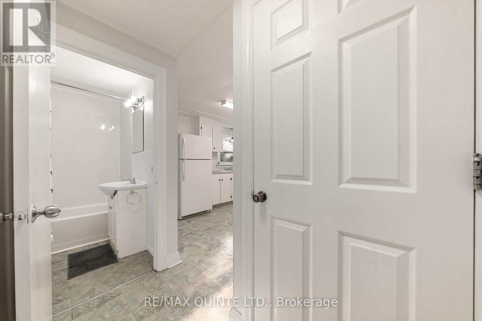 7 Ritchie Avenue, Belleville, Ontario  K8P 3V8 - Photo 14 - X12438206