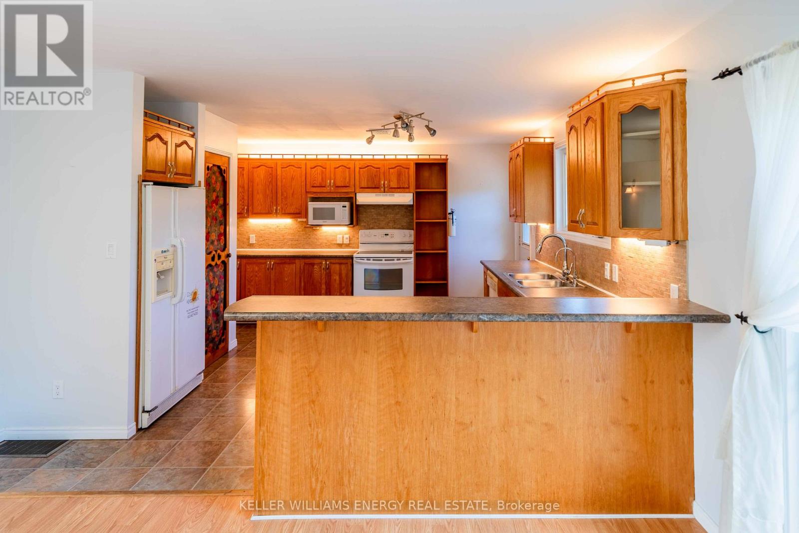 12699 Loyalist Parkway, Prince Edward County, Ontario  K0K 2T0 - Photo 6 - X12439311