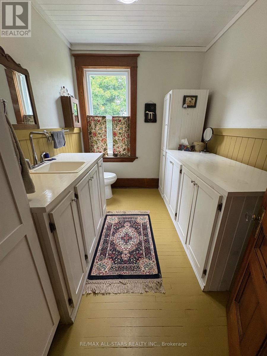 412 Cooper Road, Madoc, Ontario  K0K 2K0 - Photo 16 - X12439440