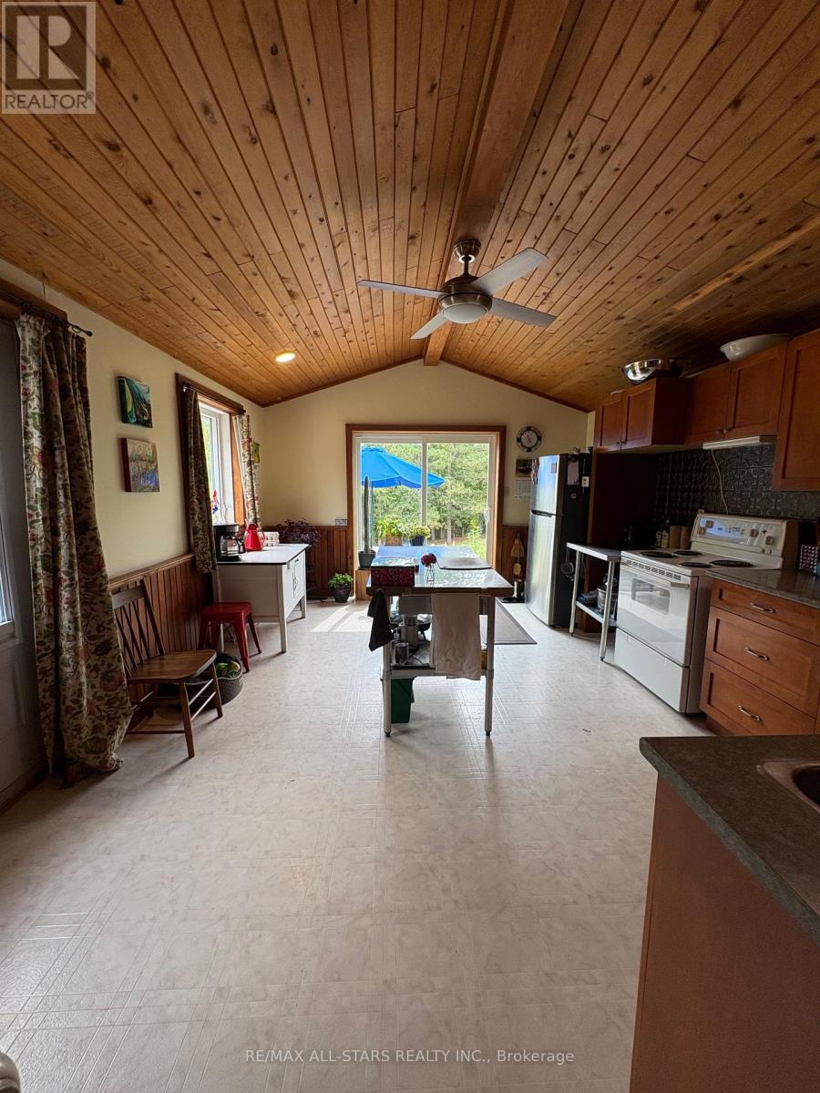 412 Cooper Road, Madoc, Ontario  K0K 2K0 - Photo 17 - X12439440