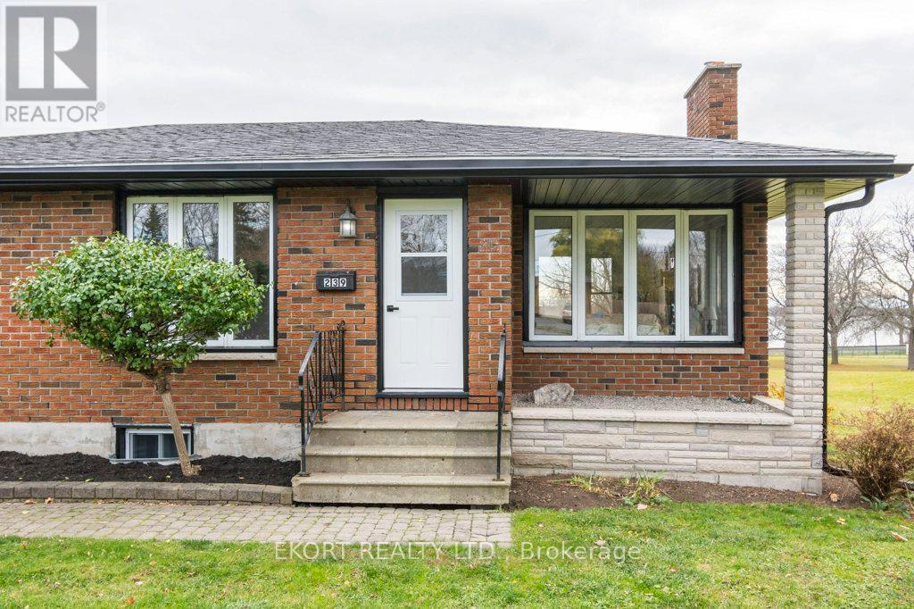 239 Dundas Street W, Belleville, Ontario  K8P 1A9 - Photo 2 - X12439748