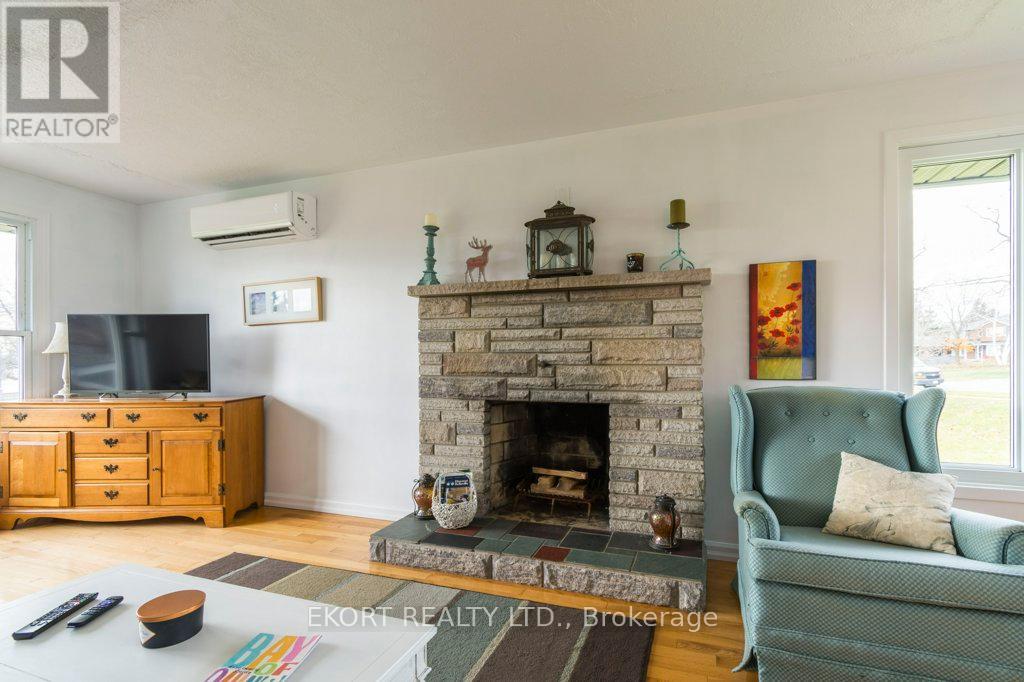 239 Dundas Street W, Belleville, Ontario  K8P 1A9 - Photo 22 - X12439748