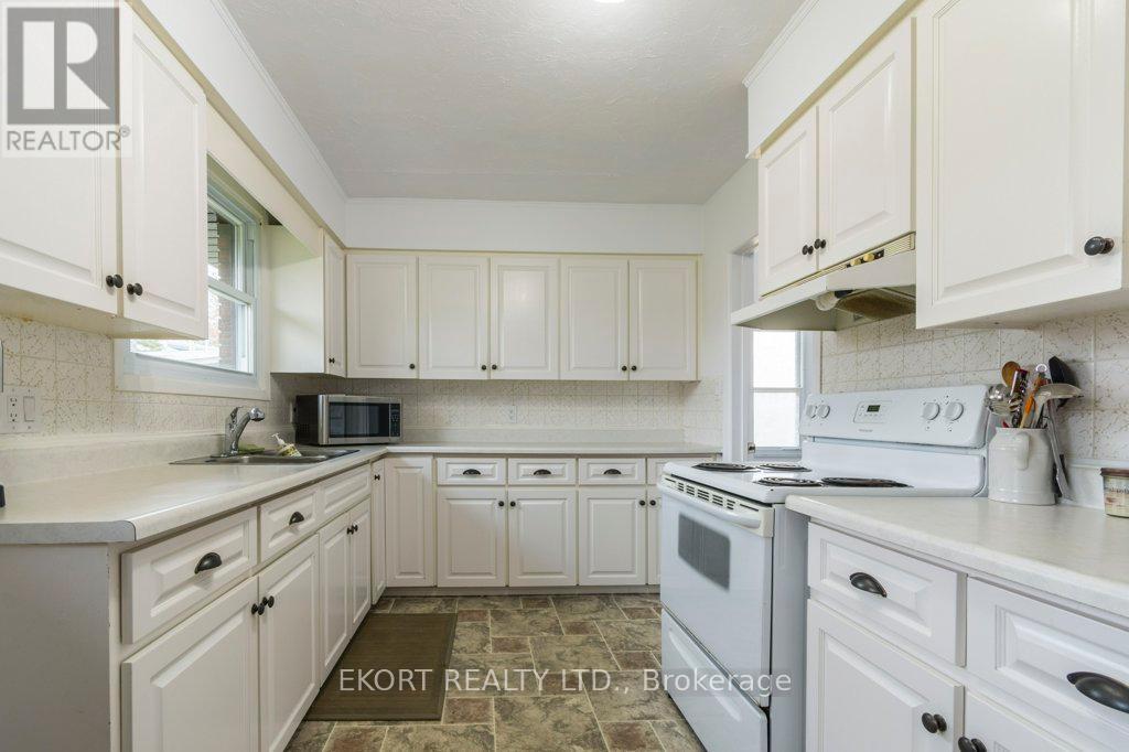 239 Dundas Street W, Belleville, Ontario  K8P 1A9 - Photo 26 - X12439748