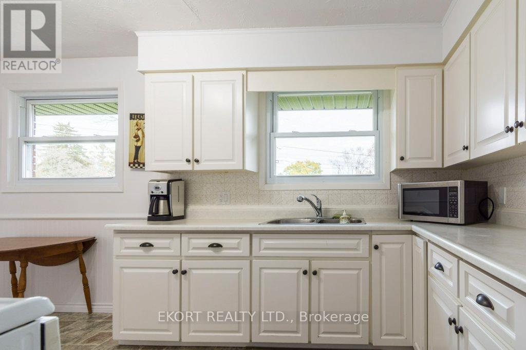 239 Dundas Street W, Belleville, Ontario  K8P 1A9 - Photo 27 - X12439748