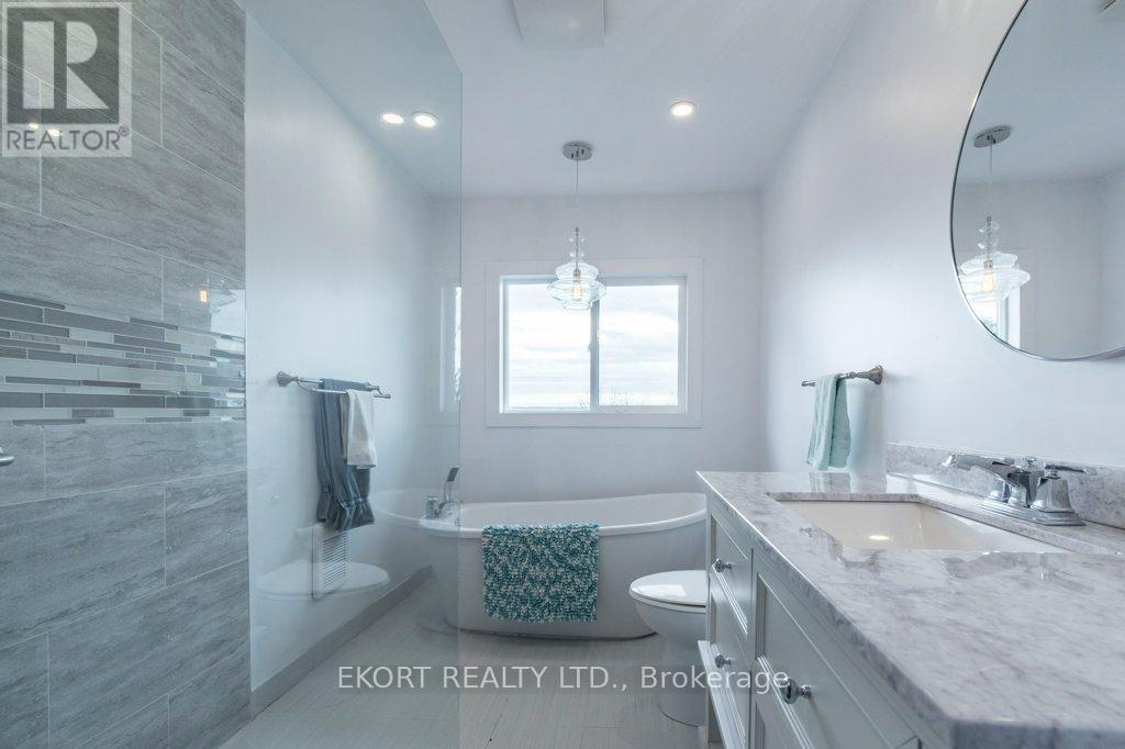 239 Dundas Street W, Belleville, Ontario  K8P 1A9 - Photo 32 - X12439748