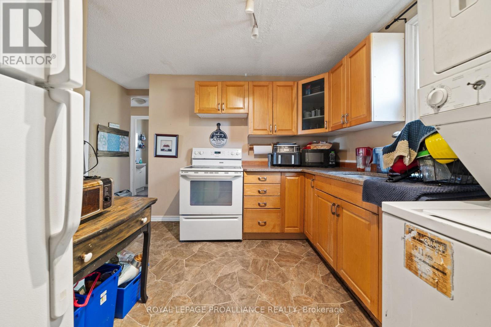 325 Sidney Street, Belleville, Ontario  K8P 3Z5 - Photo 13 - X12440338