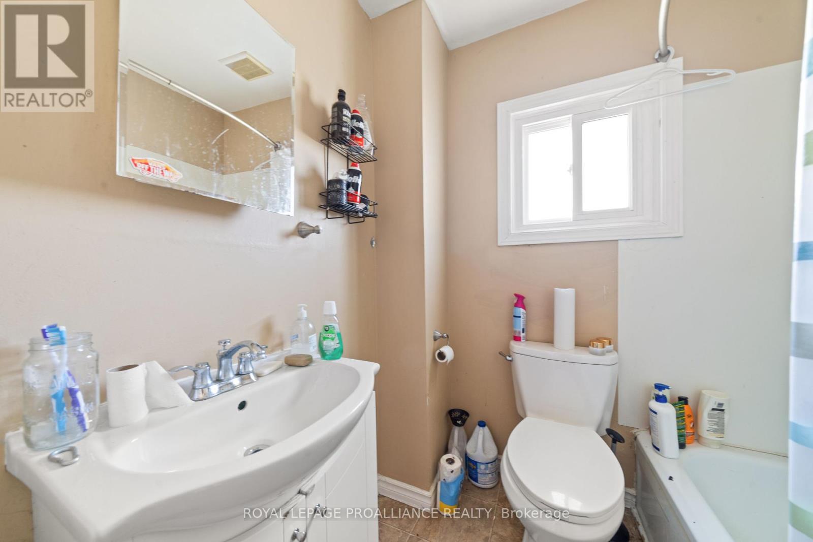 325 Sidney Street, Belleville, Ontario  K8P 3Z5 - Photo 16 - X12440338