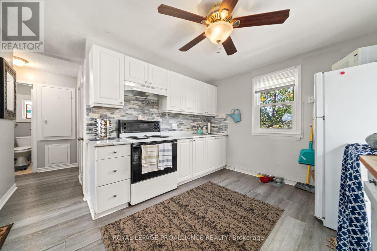 325 Sidney Street, Belleville, Ontario  K8P 3Z5 - Photo 22 - X12440338