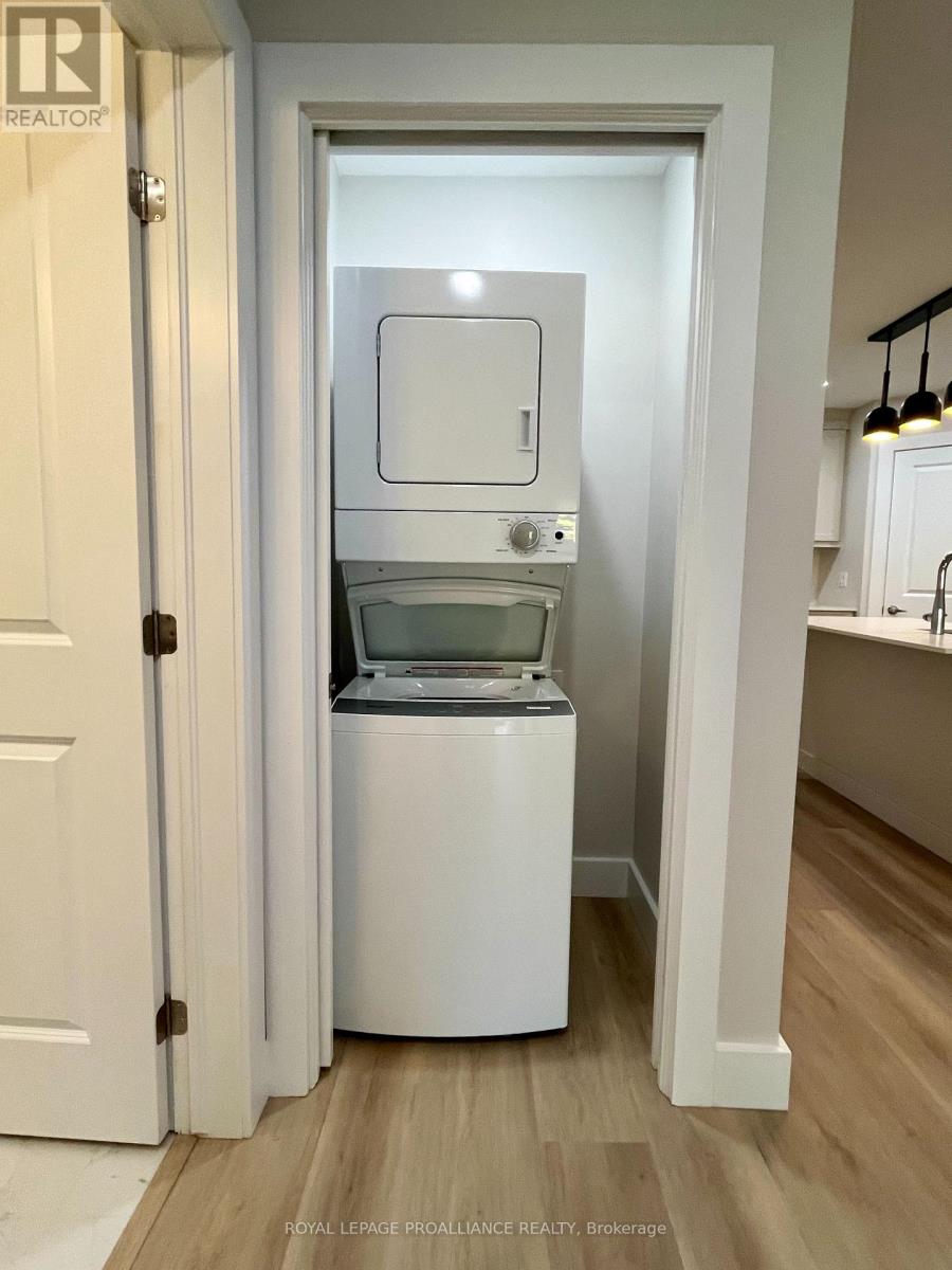 59 Dorchester Drive, Prince Edward County, Ontario  K0K 3L0 - Photo 12 - X12440458