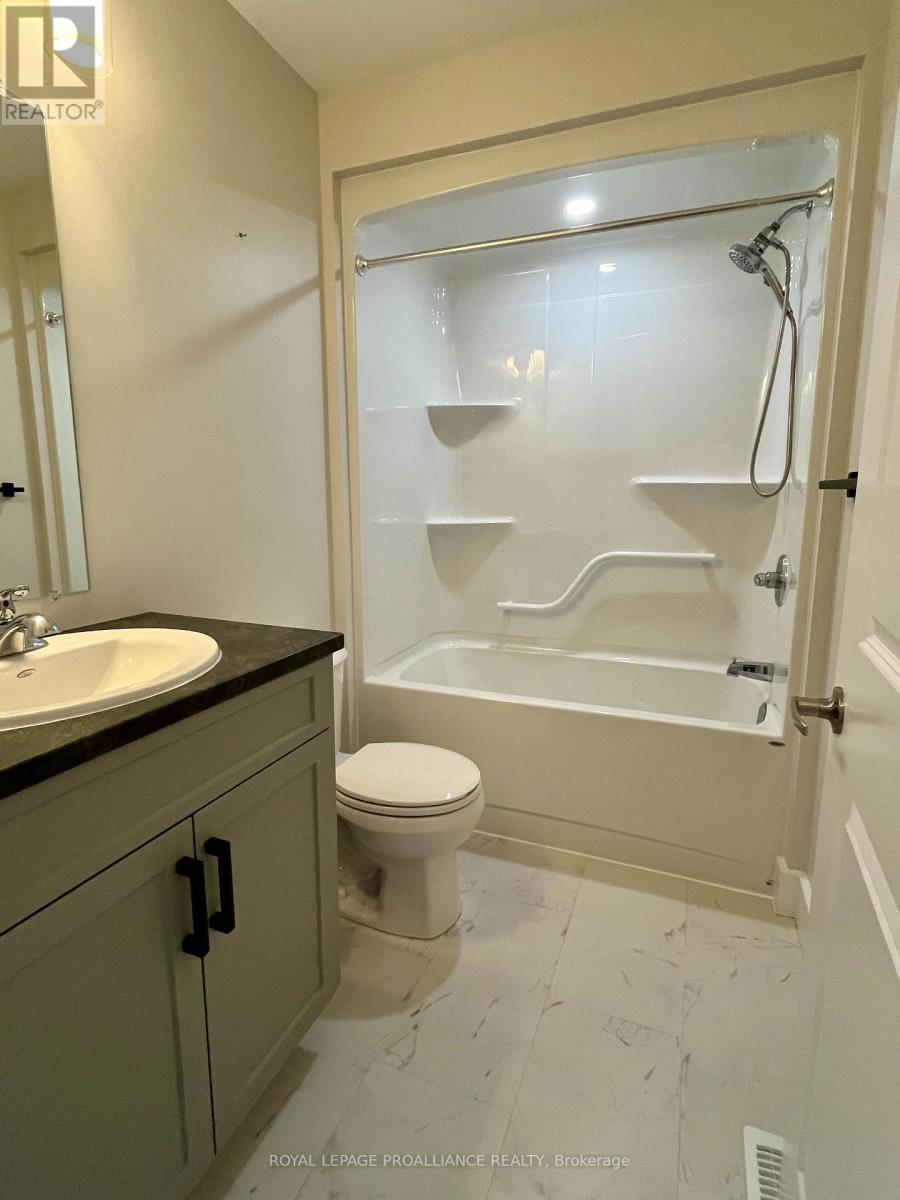 59 Dorchester Drive, Prince Edward County, Ontario  K0K 3L0 - Photo 13 - X12440458