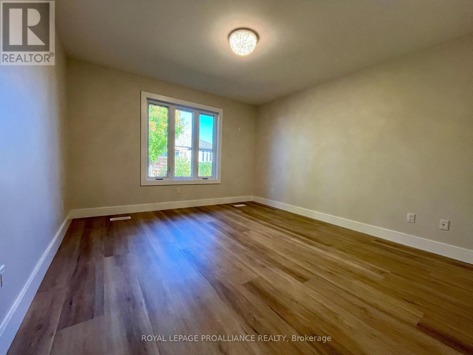 59 Dorchester Drive, Prince Edward County, Ontario  K0K 3L0 - Photo 15 - X12440458