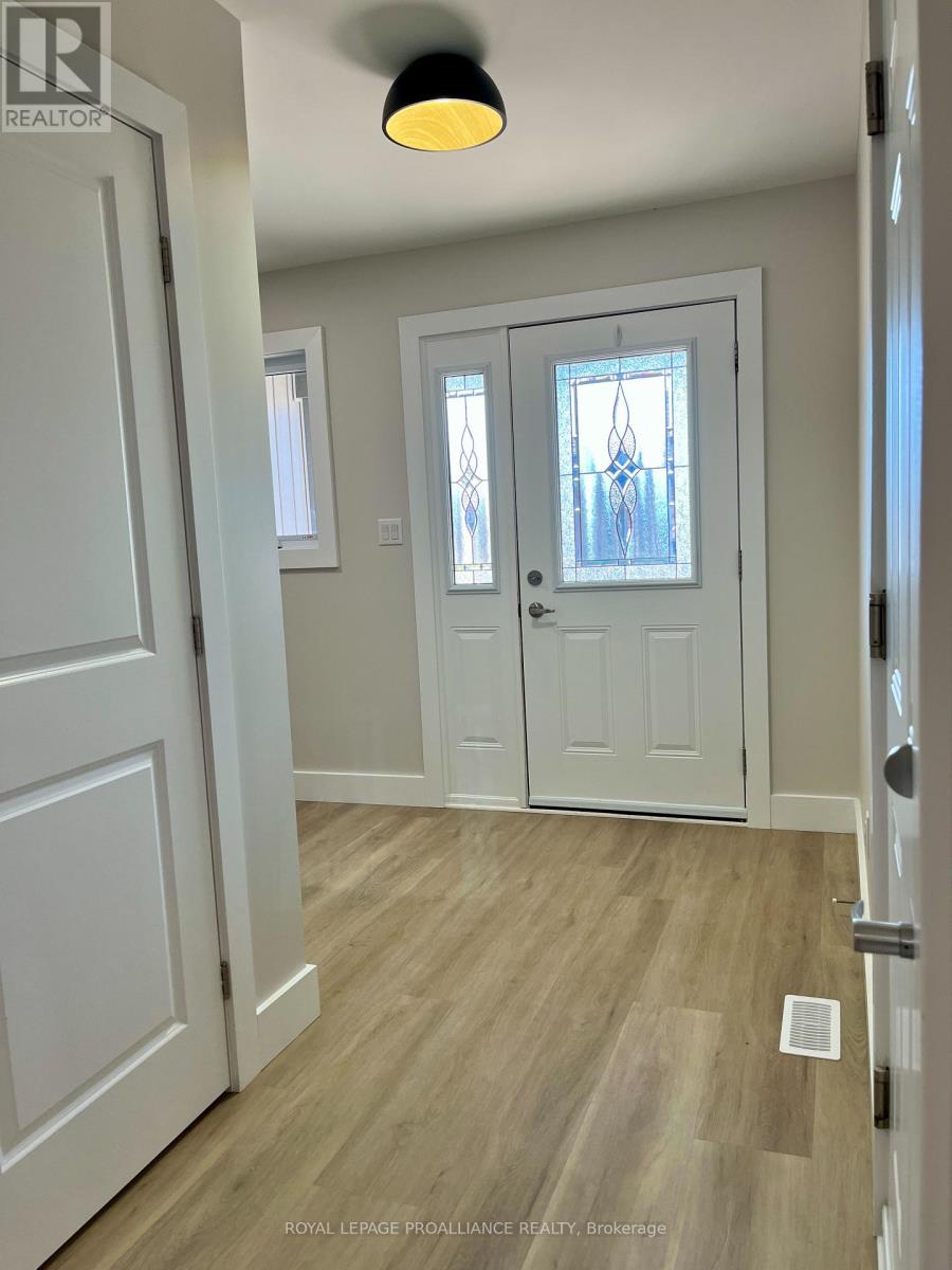 59 Dorchester Drive, Prince Edward County, Ontario  K0K 3L0 - Photo 4 - X12440458