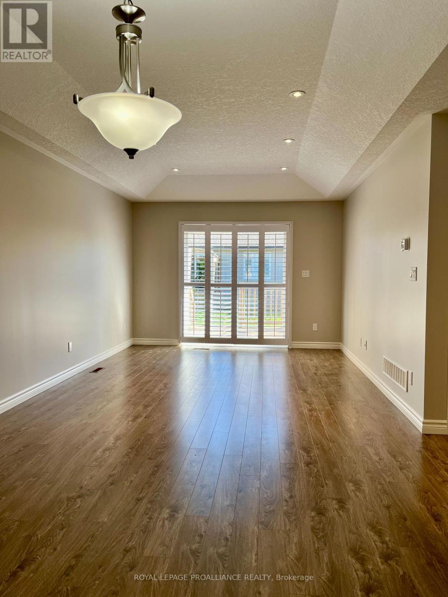 71 Dorchester Drive, Prince Edward County, Ontario  K0K 3L0 - Photo 13 - X12440463