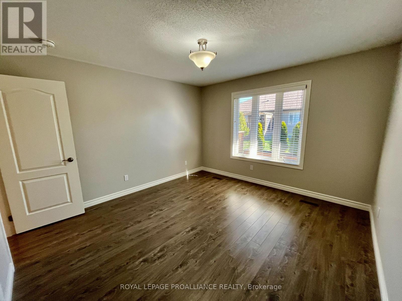 71 Dorchester Drive, Prince Edward County, Ontario  K0K 3L0 - Photo 16 - X12440463