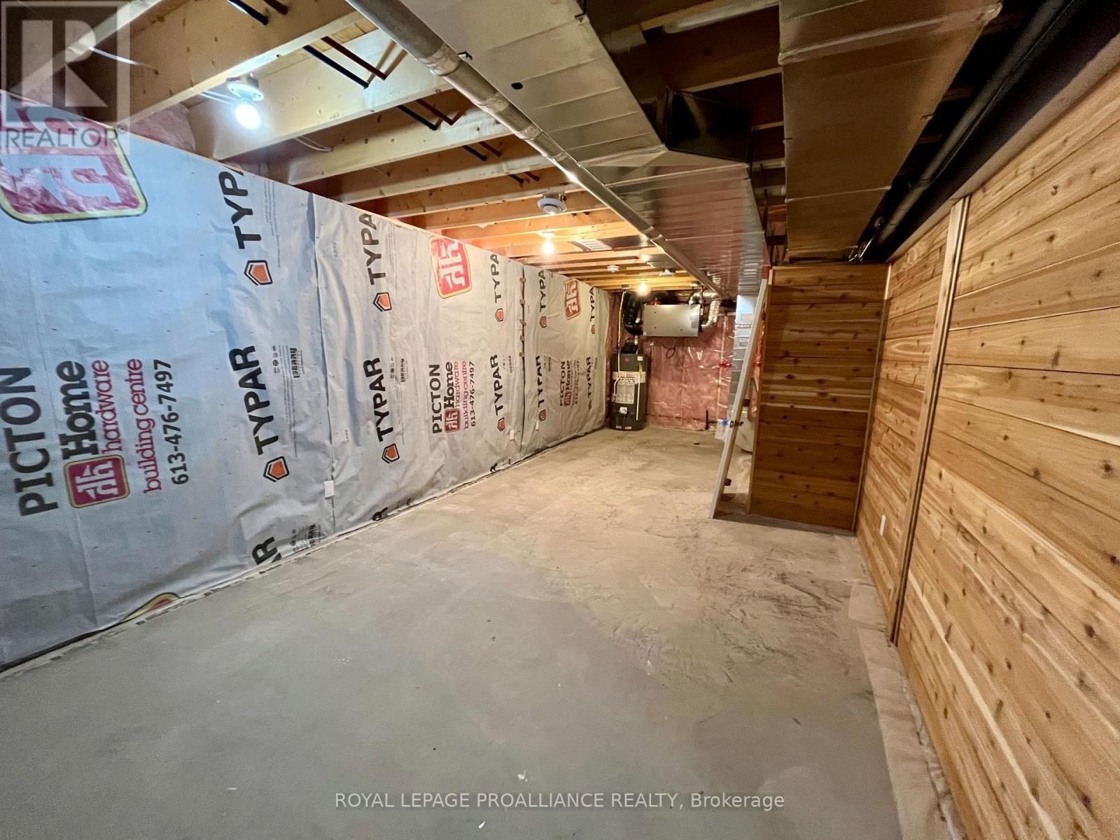 71 Dorchester Drive, Prince Edward County, Ontario  K0K 3L0 - Photo 23 - X12440463