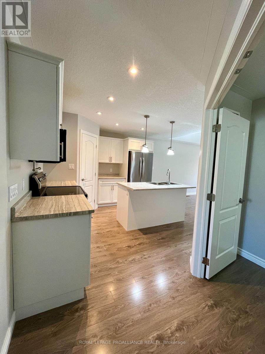 71 Dorchester Drive, Prince Edward County, Ontario  K0K 3L0 - Photo 8 - X12440463