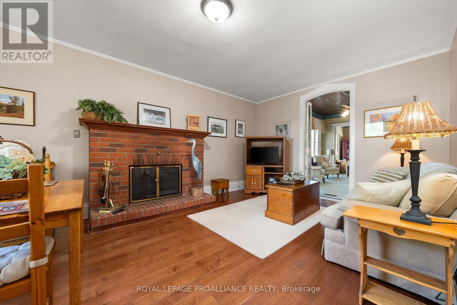 103 Bridge Street, Prince Edward County, Ontario  K0K 2T0 - Photo 11 - X12440538