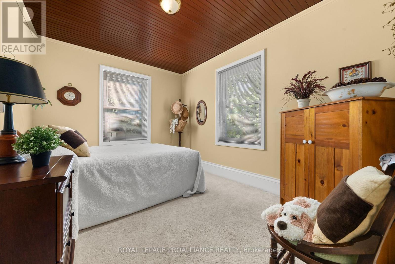 103 Bridge Street, Prince Edward County, Ontario  K0K 2T0 - Photo 13 - X12440538