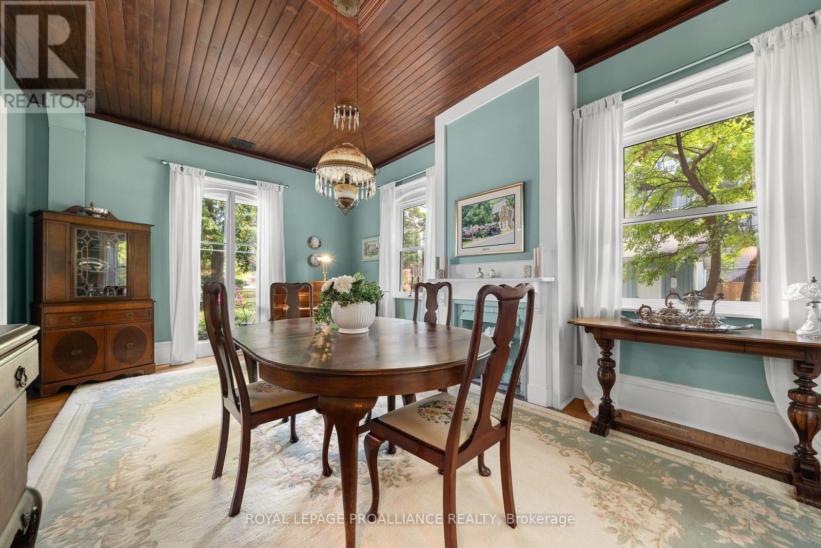 103 Bridge Street, Prince Edward County, Ontario  K0K 2T0 - Photo 18 - X12440538