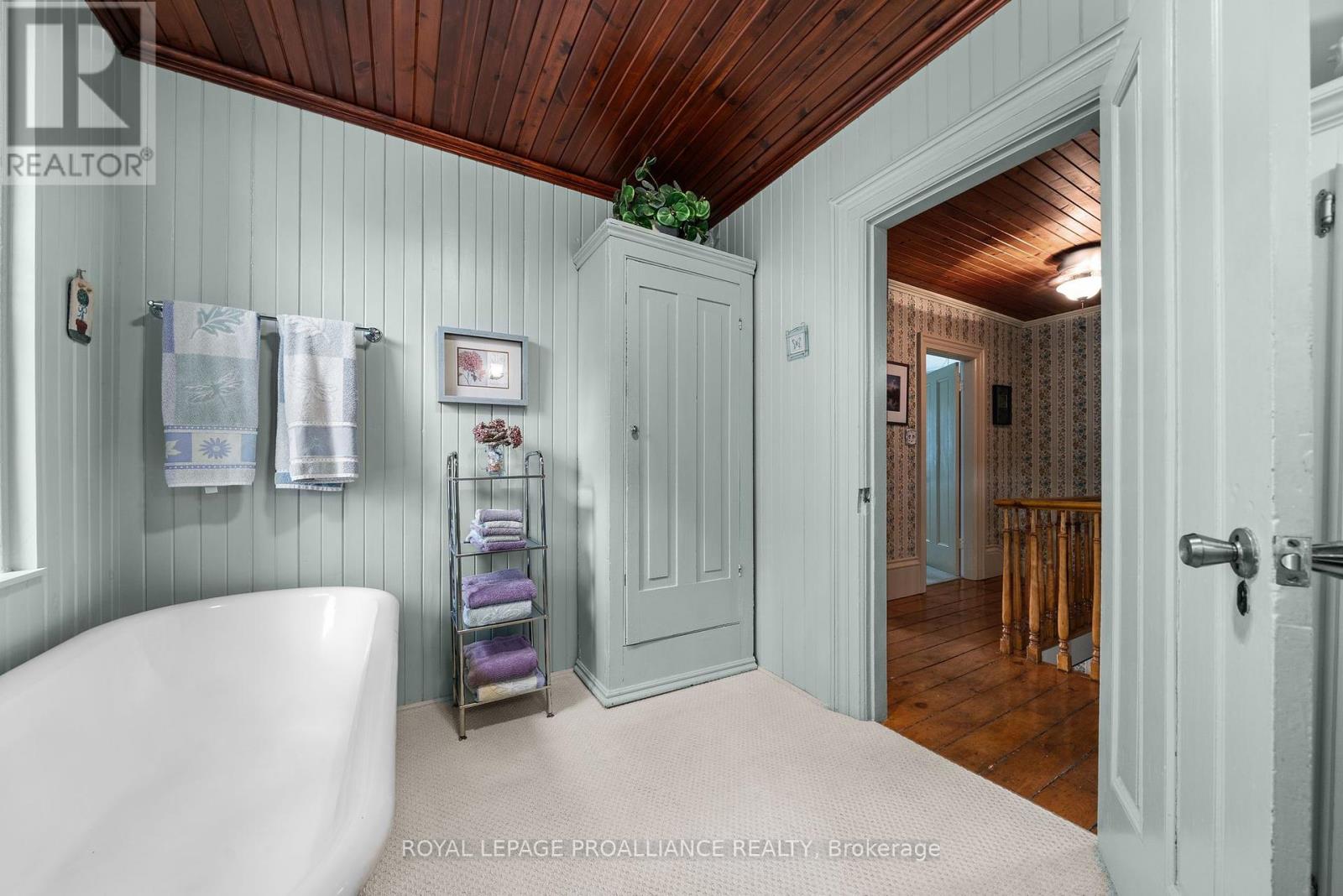 103 Bridge Street, Prince Edward County, Ontario  K0K 2T0 - Photo 22 - X12440538
