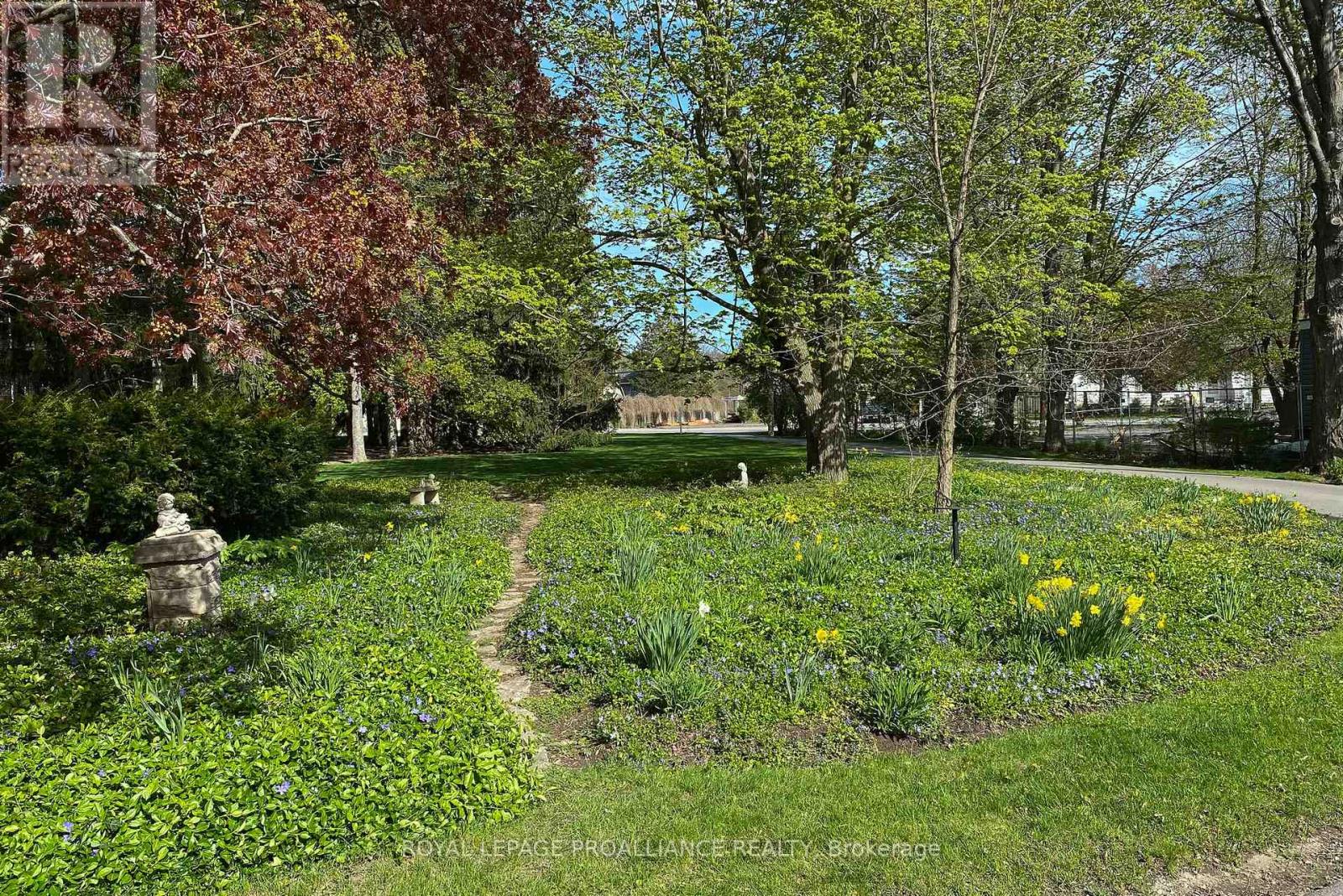 103 Bridge Street, Prince Edward County, Ontario  K0K 2T0 - Photo 29 - X12440538