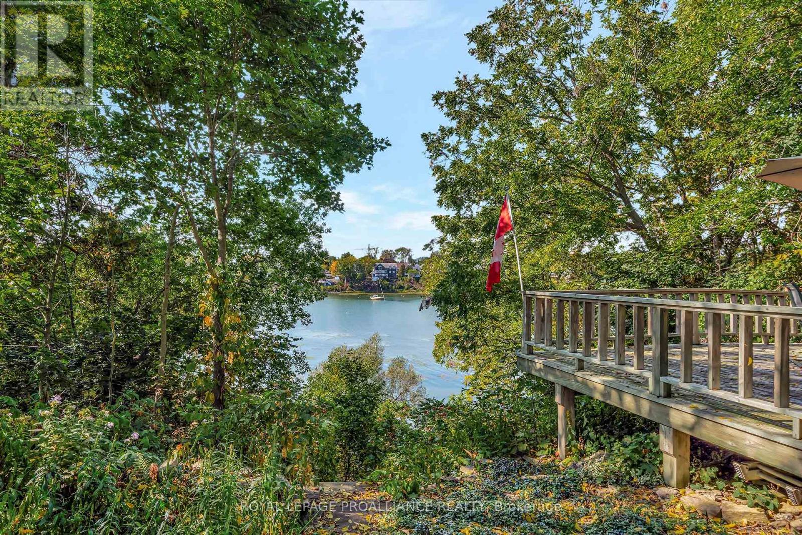 103 Bridge Street, Prince Edward County, Ontario  K0K 2T0 - Photo 4 - X12440538