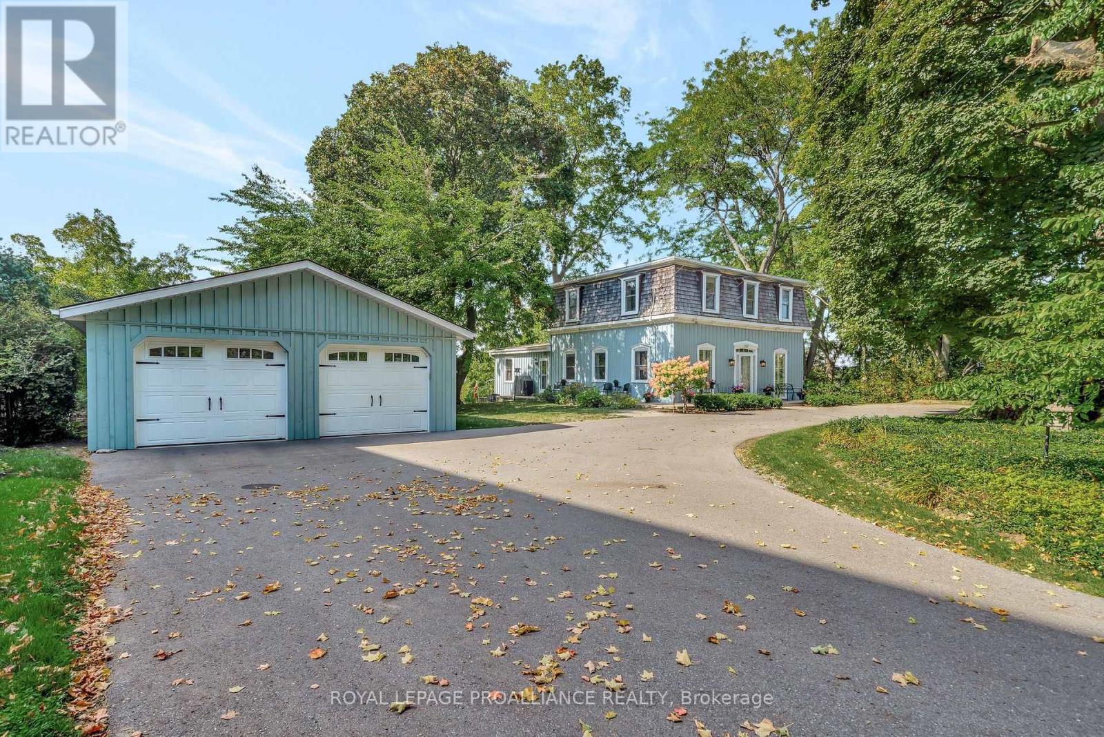 103 Bridge Street, Prince Edward County, Ontario  K0K 2T0 - Photo 5 - X12440538
