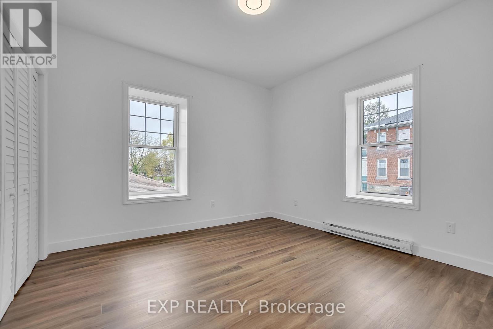19 Isabel Street, Belleville, Ontario  K8P 3N4 - Photo 10 - X12441024