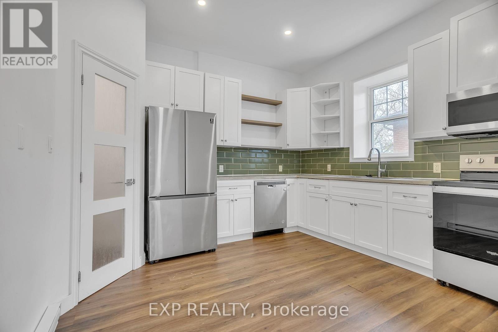19 Isabel Street, Belleville, Ontario  K8P 3N4 - Photo 6 - X12441024