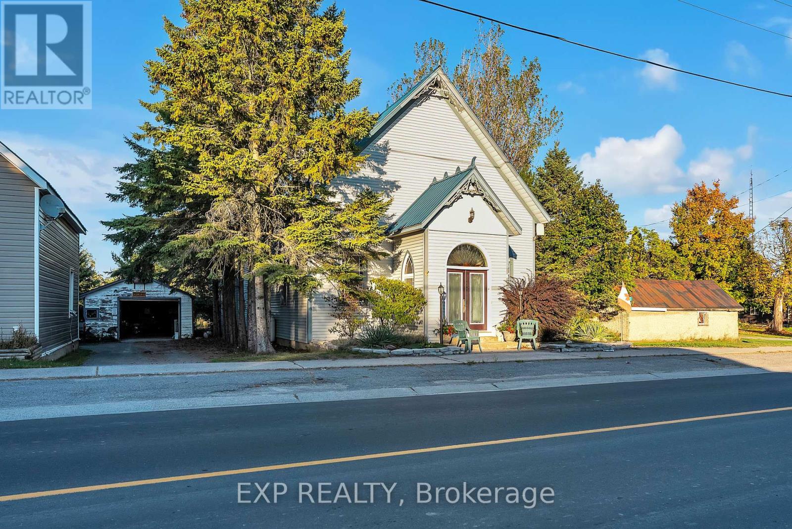 18630 Loyalist Parkway, Prince Edward County, Ontario  K0K 2J0 - Photo 2 - X12441265