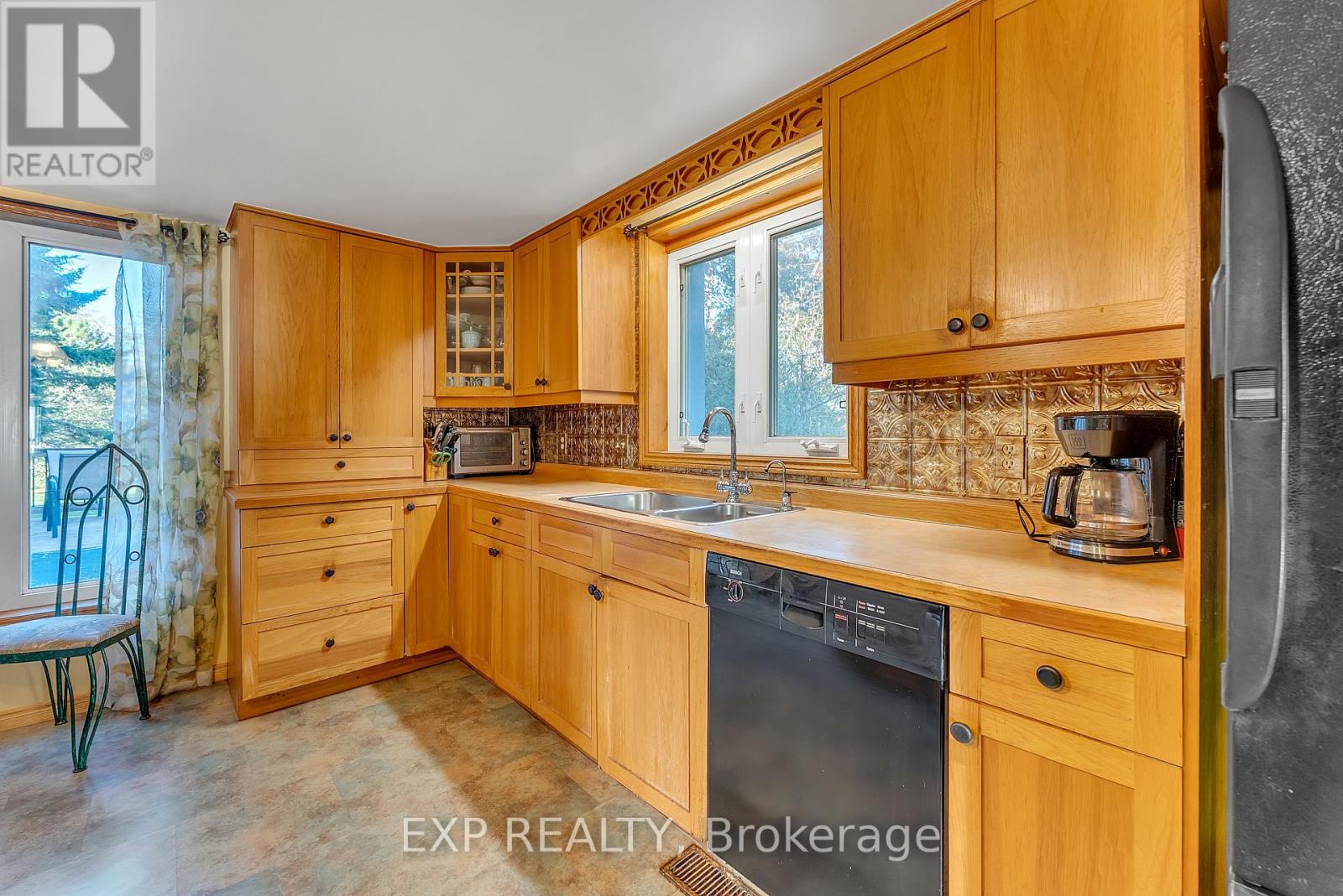 18630 Loyalist Parkway, Prince Edward County, Ontario  K0K 2J0 - Photo 20 - X12441265