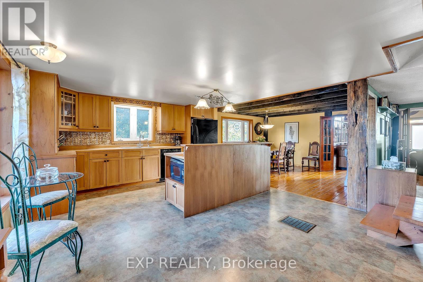 18630 Loyalist Parkway, Prince Edward County, Ontario  K0K 2J0 - Photo 22 - X12441265