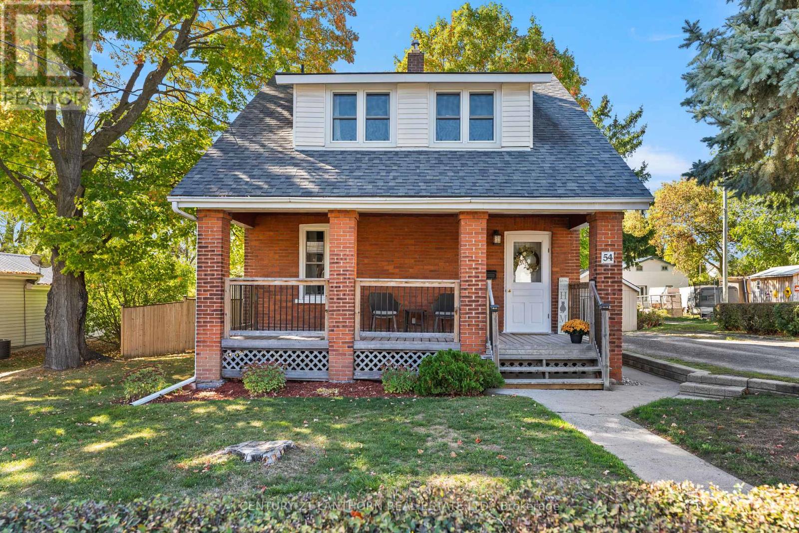 54 PRINCE OF WALES DRIVE, Belleville, Ontario
