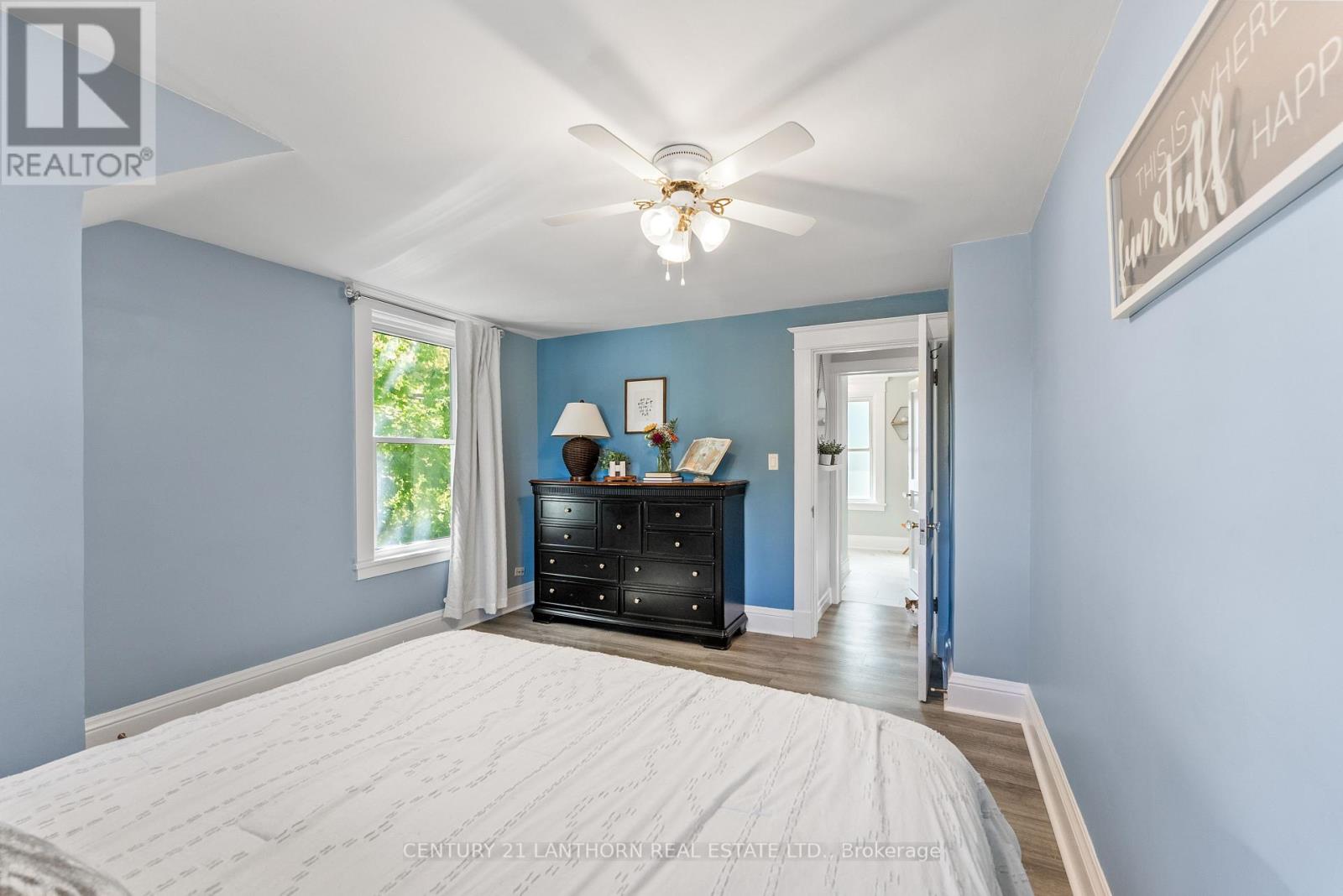 54 Prince Of Wales Drive, Belleville, Ontario  K8P 2T7 - Photo 25 - X12441429