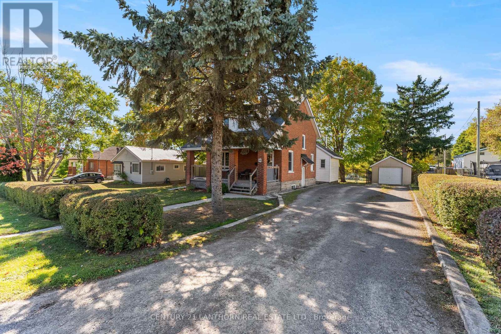 54 Prince Of Wales Drive, Belleville, Ontario  K8P 2T7 - Photo 3 - X12441429