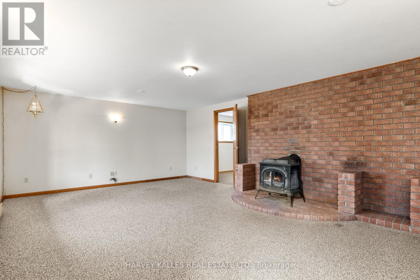 1015 County 2 Road, Prince Edward County, Ontario  K0K 2J0 - Photo 15 - X12443031